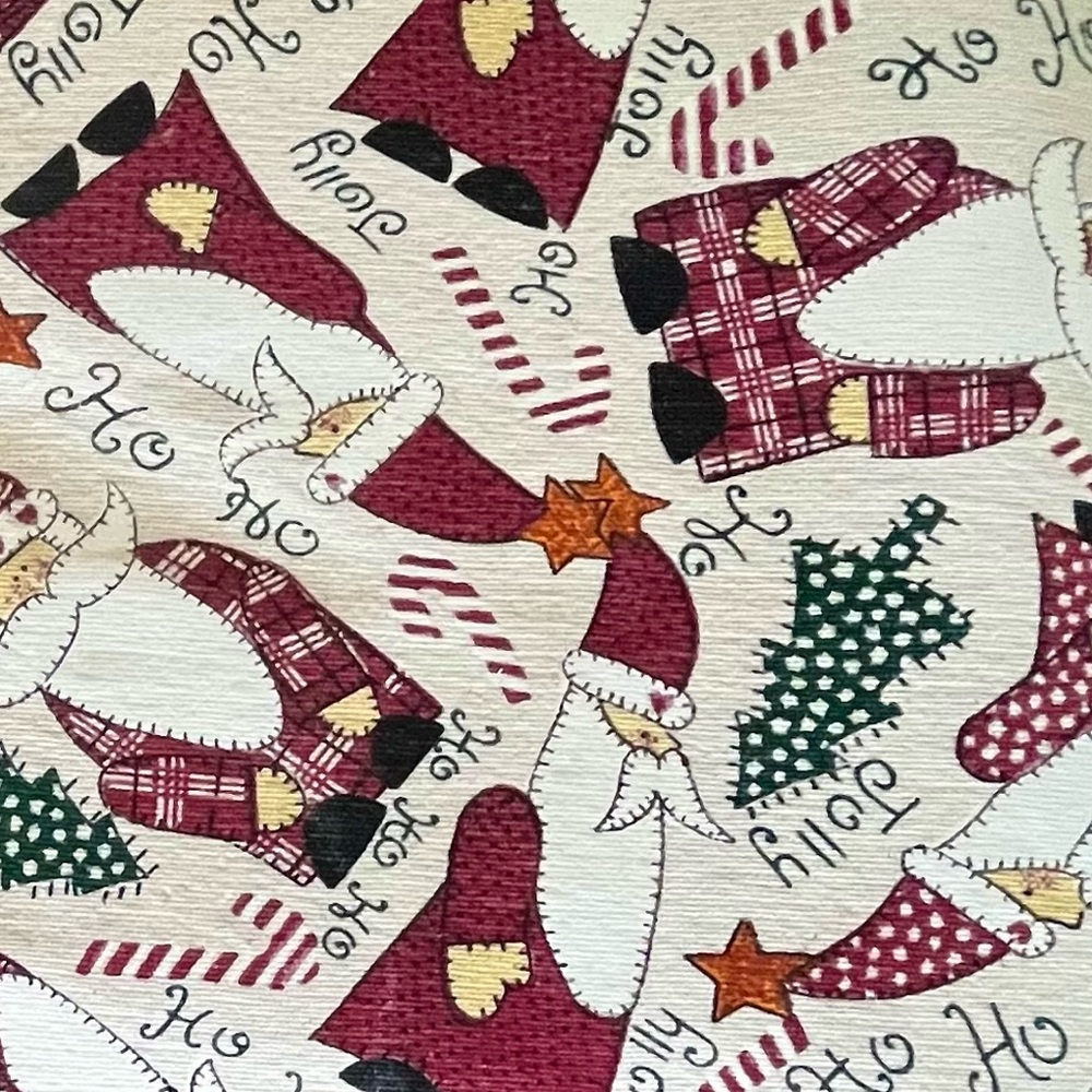 5 Festive Santa and Tree Holiday Placemats
(Bin1)